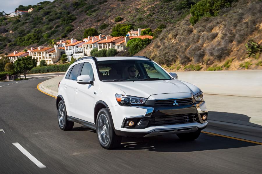  Mitsubishi Outlander Sport SEL 2015 года  (фото 24 из 31)